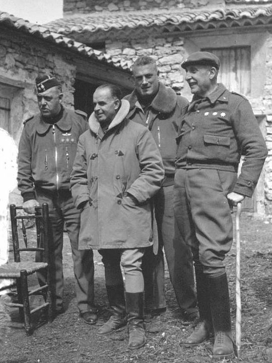 España en dos trincheras. La guerra civil en color : Kinoposter