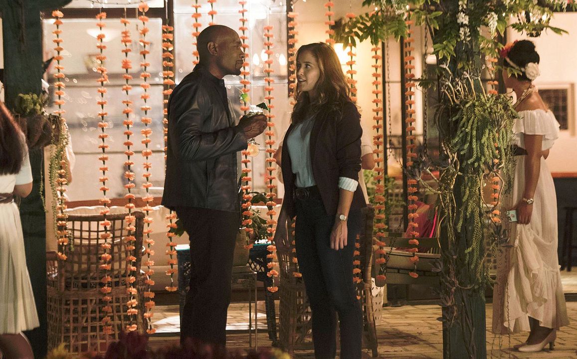 Rosewood : Bild Morris Chestnut, Jaina Lee Ortiz