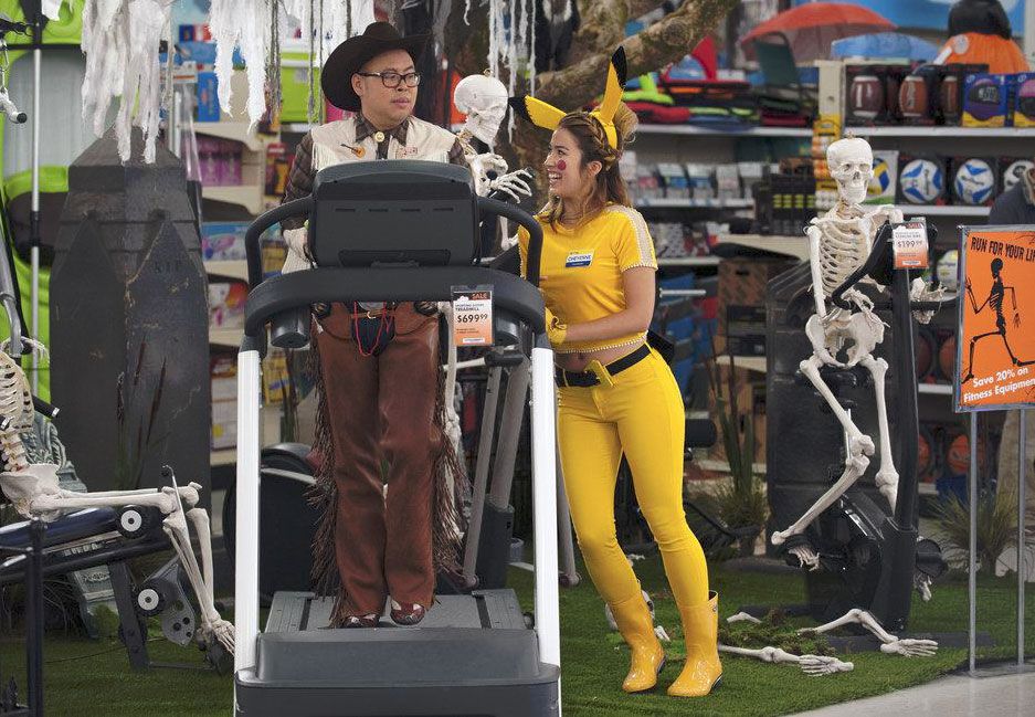 Superstore : Bild Nico Santos, Nichole Bloom