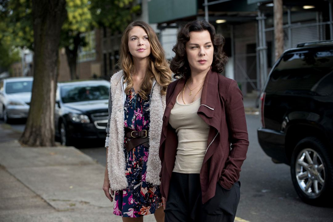 Younger : Bild Sutton Foster, Debi Mazar