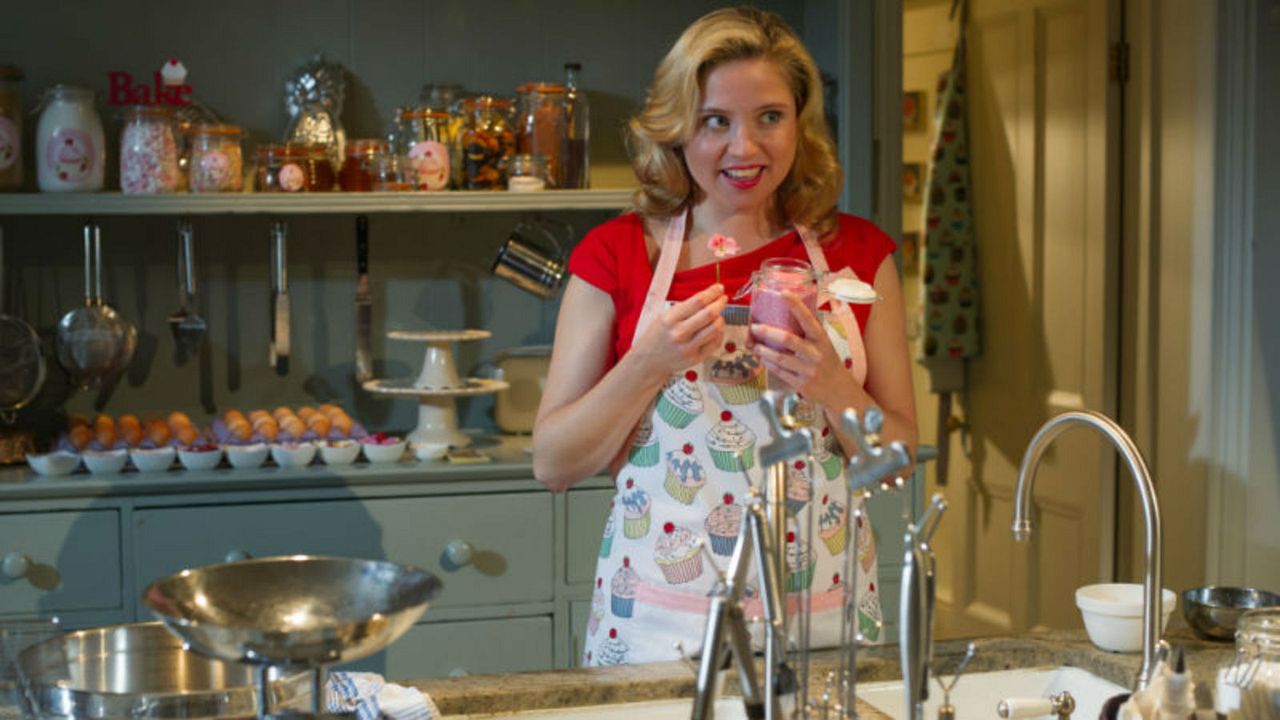 Rosamunde Pilcher: Rundum glücklich : Bild Caroline Frier