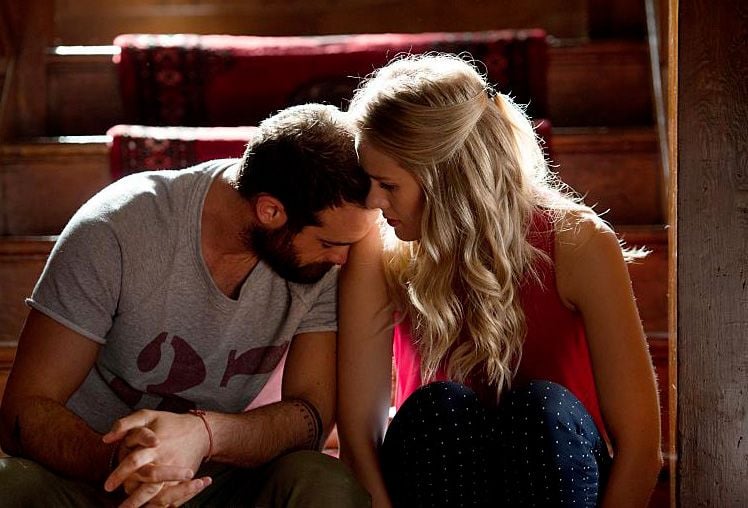 No Tomorrow : Bild Joshua Sasse, Tori Anderson