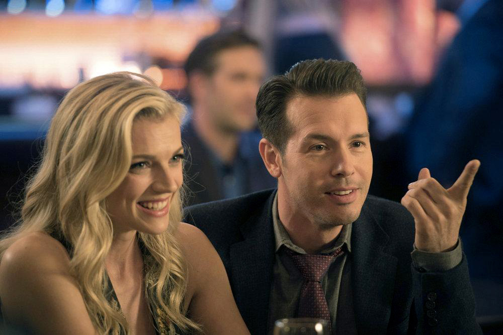 Chicago Fire : Bild Jon Seda, Kara Killmer