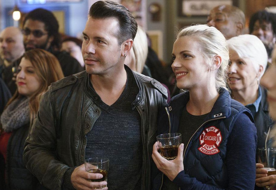 Chicago Fire : Bild Kara Killmer, Jon Seda