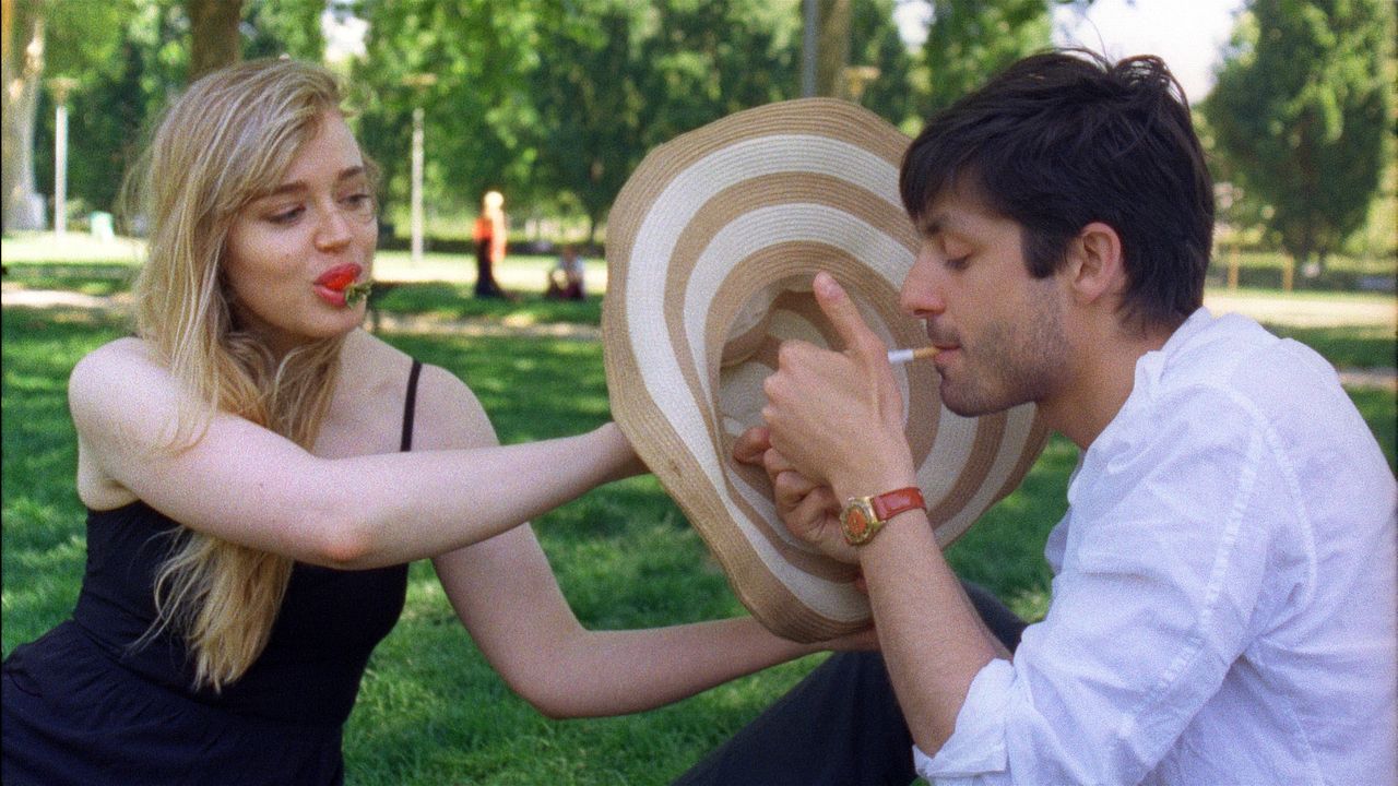 The Bicycle : Bild Carly May Borgstrom, Akin Sipal