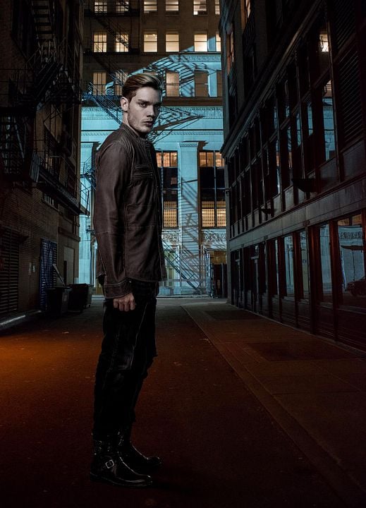 Bild Dominic Sherwood