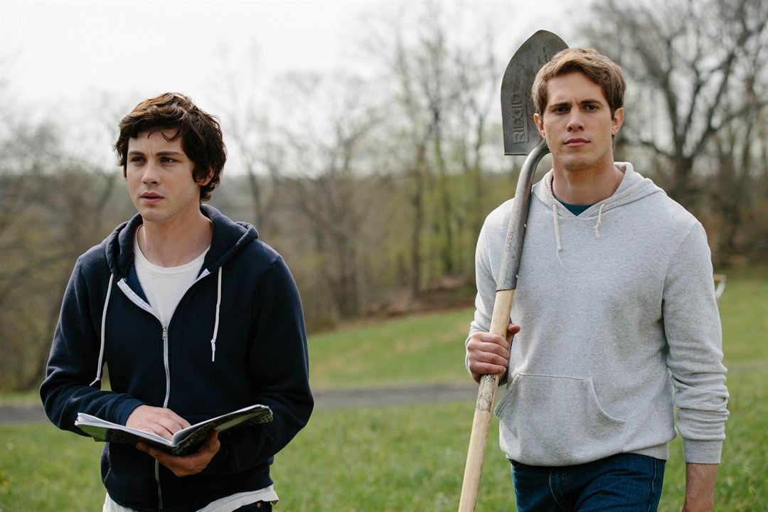 Wo steckt Sidney Hall? : Bild Blake Jenner, Logan Lerman