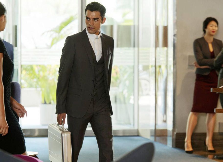Incorporated : Bild Sean Teale