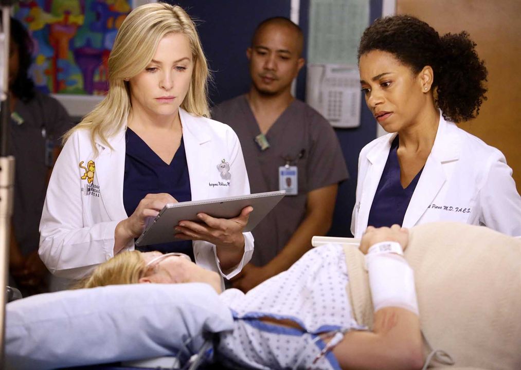 Grey's Anatomy - Die jungen Ärzte : Bild Kelly McCreary, Jessica Capshaw