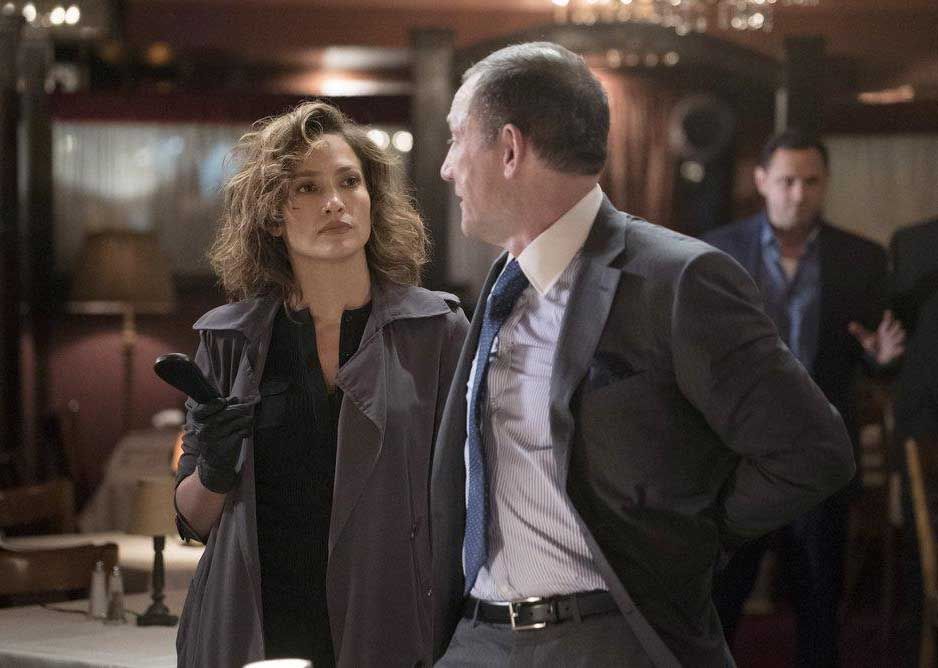 Shades Of Blue : Bild Jennifer Lopez, Ritchie Coster