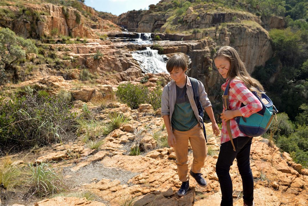 Kleine Helden, große Wildnis 2 - Abenteuer Serengeti : Bild John Paul Ruttan, Ella Ballentine