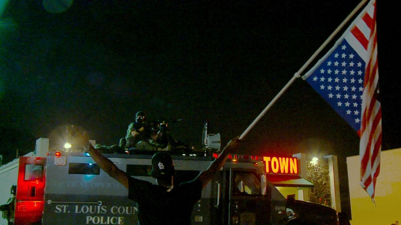 Do Not Resist - Police 3.0 : Bild