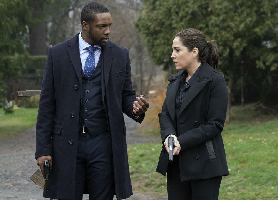 Blindspot : Bild Audrey Esparza, Rob Brown