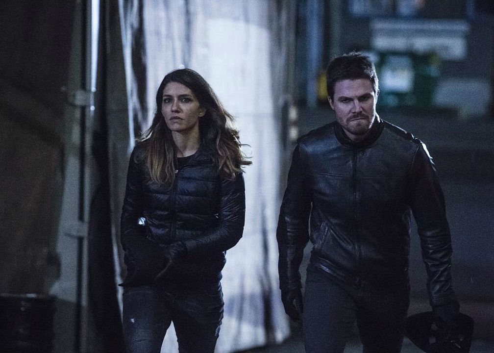 Arrow : Kinoposter Stephen Amell, Juliana Harkavy