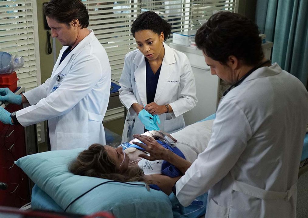Grey's Anatomy - Die jungen Ärzte : Bild Giacomo Gianniotti, Martin Henderson, Kelly McCreary