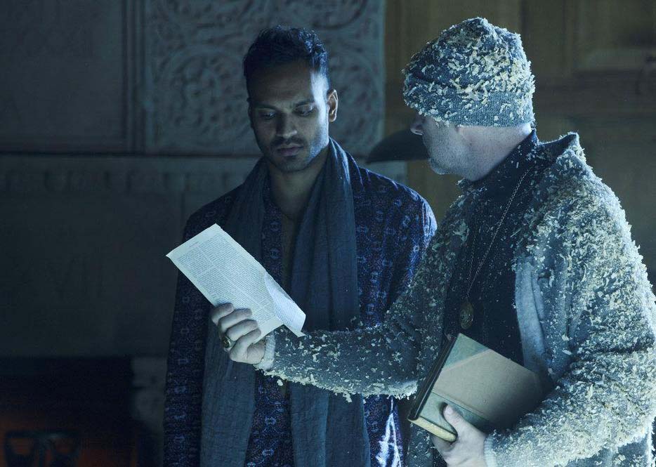 The Magicians : Bild Brían F. O'Byrne, Arjun Gupta