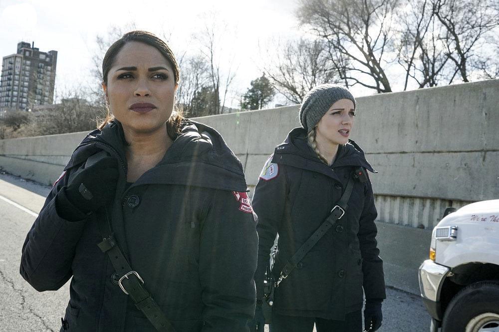 Chicago Fire : Bild Kara Killmer, Monica Raymund