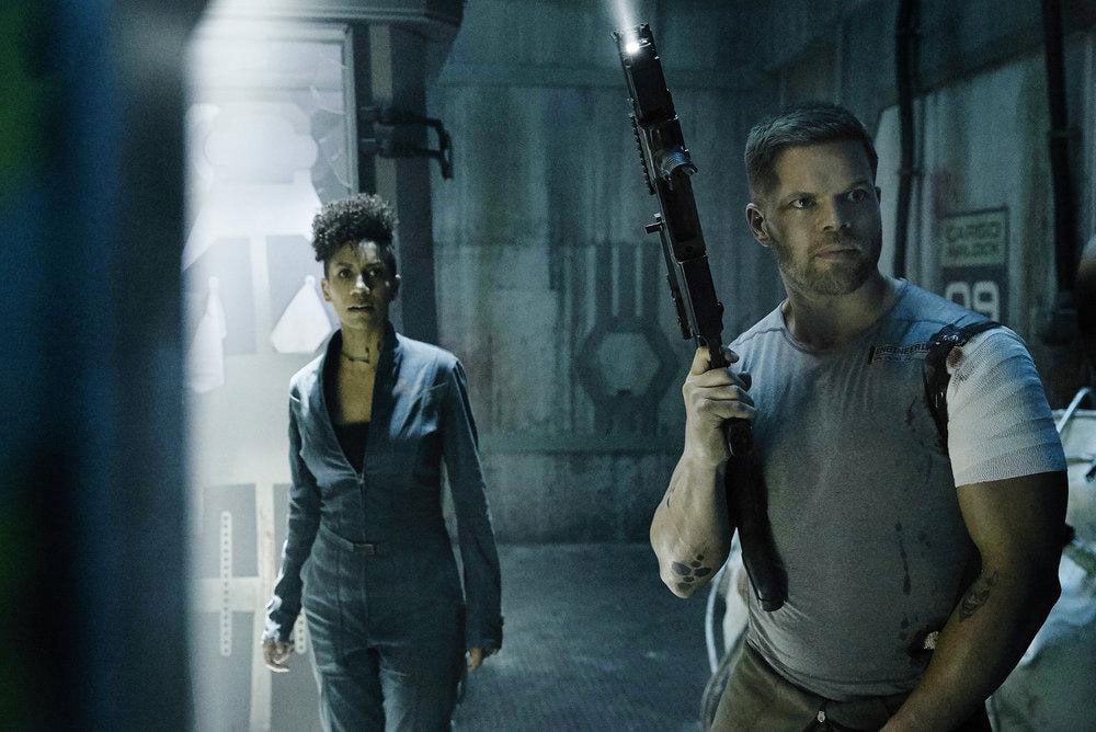 The Expanse : Bild Wes Chatham, Dominique Tipper