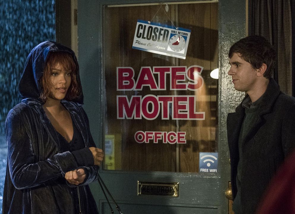 Bates Motel : Bild Rihanna, Freddie Highmore