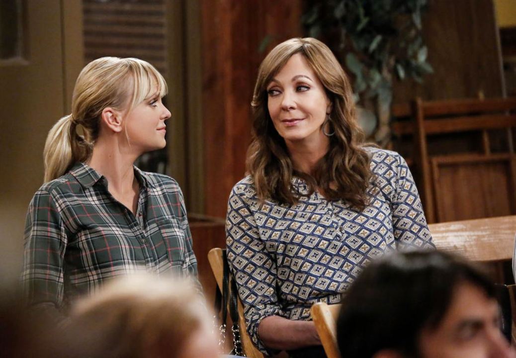 Mom : Bild Allison Janney, Anna Faris