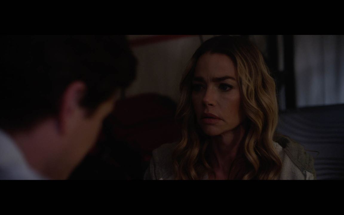 Altitude - Die Hard In The Sky : Bild Denise Richards