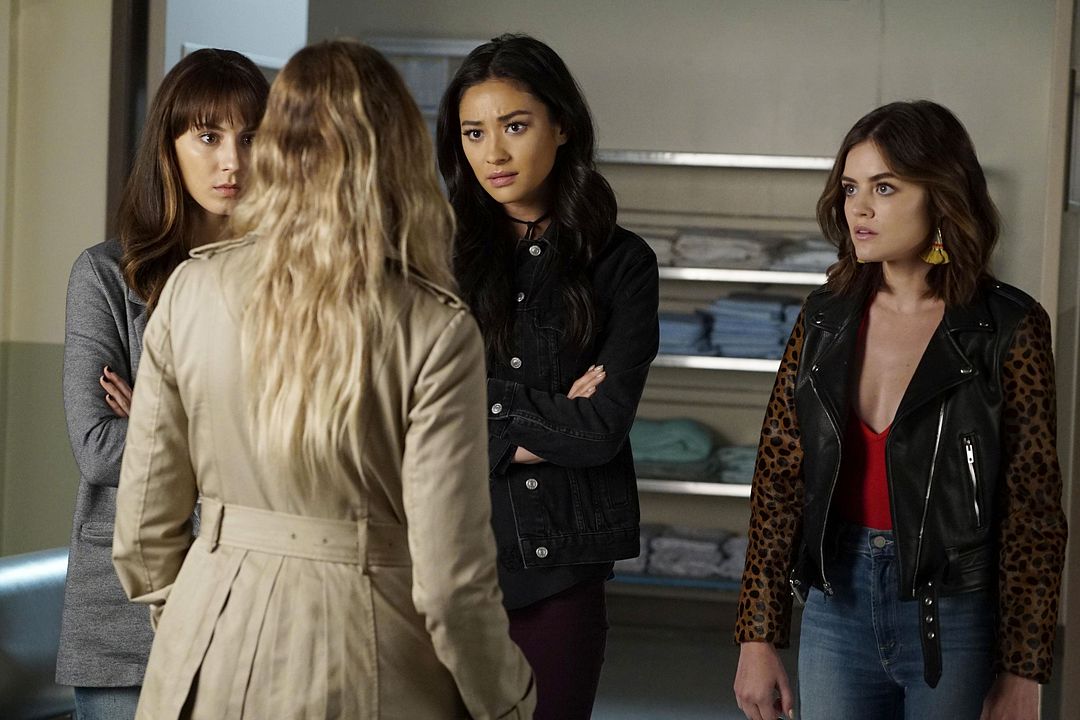 Pretty Little Liars : Bild Troian Bellisario, Lucy Hale, Shay Mitchell