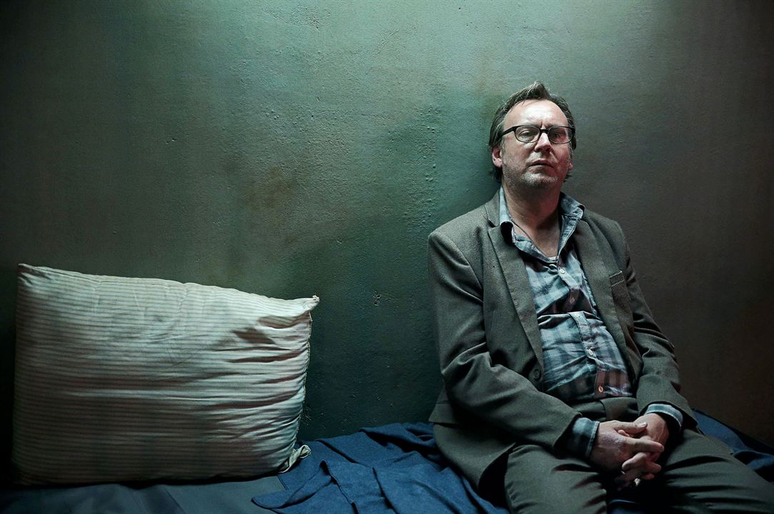 Outcast : Bild Philip Glenister