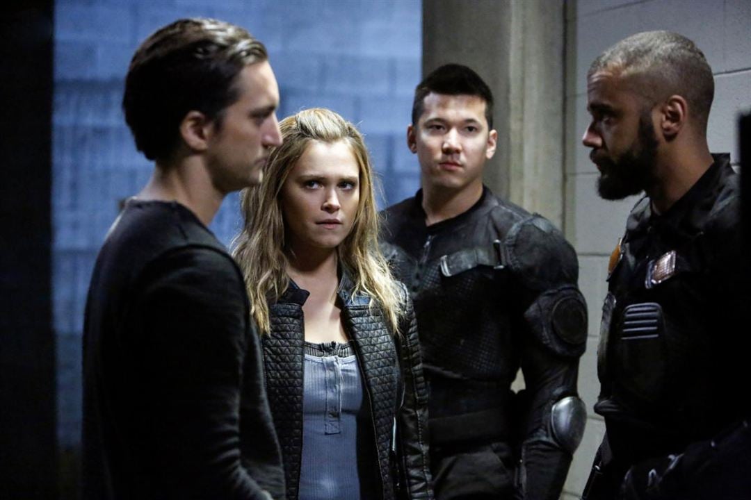 The 100 : Bild Richard Harmon, Jarod Joseph, Eliza Taylor