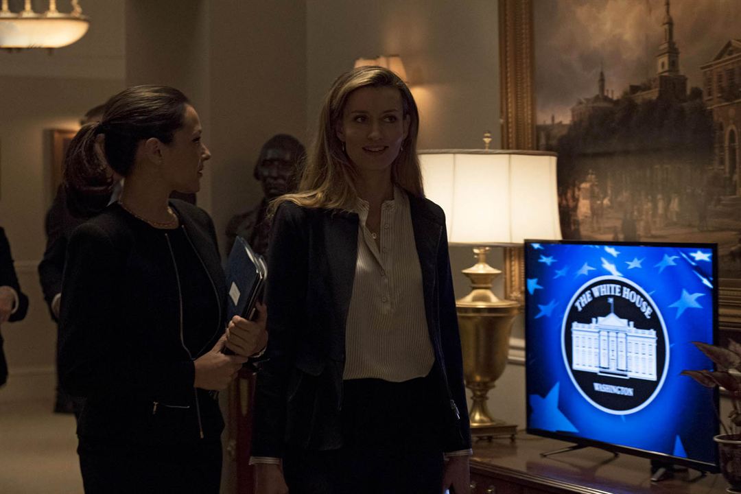 Designated Survivor : Bild Natascha McElhone, Italia Ricci