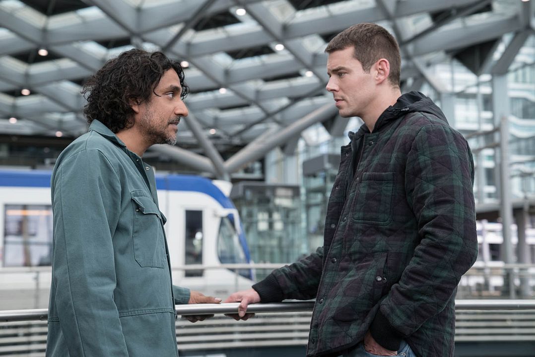 Sense8 : Bild Brian J. Smith (II), Naveen Andrews