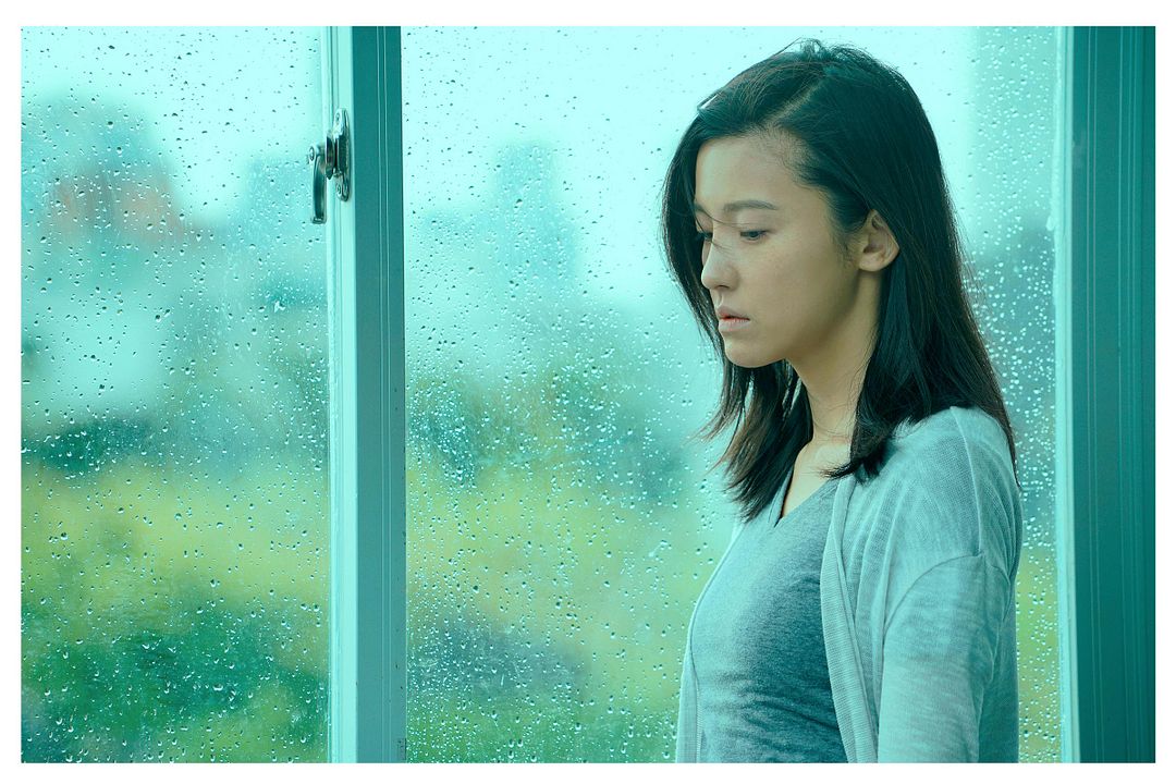 Walking Past the Future : Bild