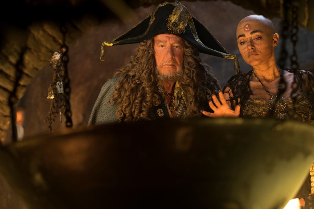 Pirates Of The Caribbean 5: Salazars Rache : Bild Golshifteh Farahani, Geoffrey Rush