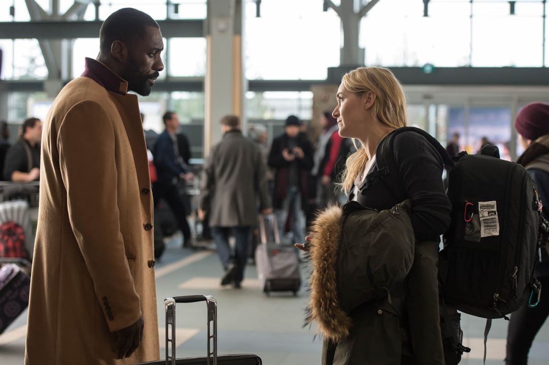 Zwischen zwei Leben - The Mountain Between Us : Bild Idris Elba, Kate Winslet
