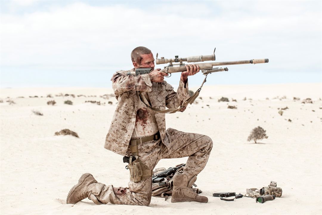 Überleben - Ein Soldat kämpft niemals allein : Bild Armie Hammer