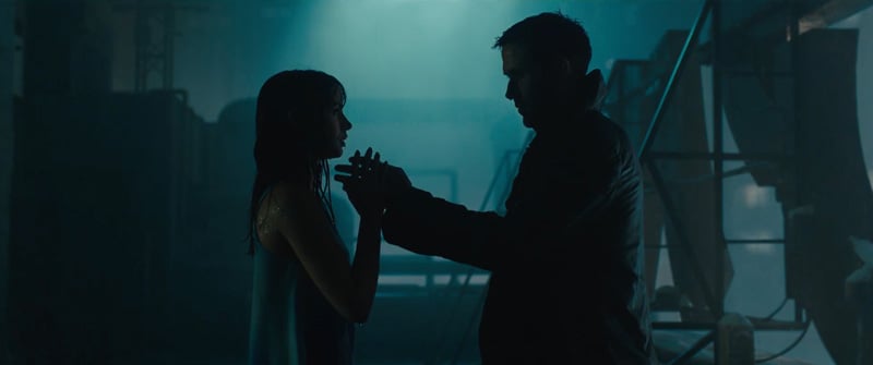 Blade Runner 2049 : Bild Ana de Armas, Ryan Gosling
