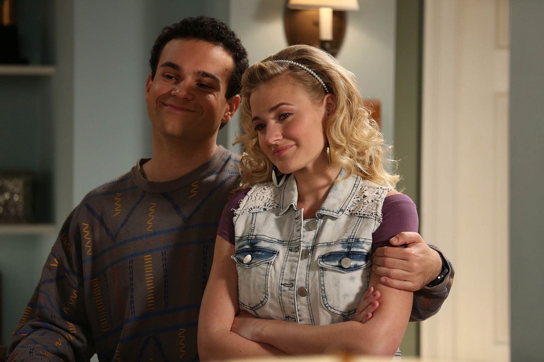 Die Goldbergs : Bild AJ Michalka, Troy Gentile