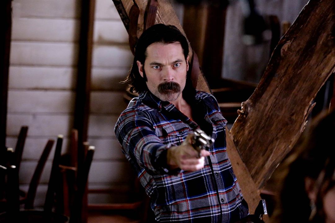 Wynonna Earp : Bild Tim Rozon