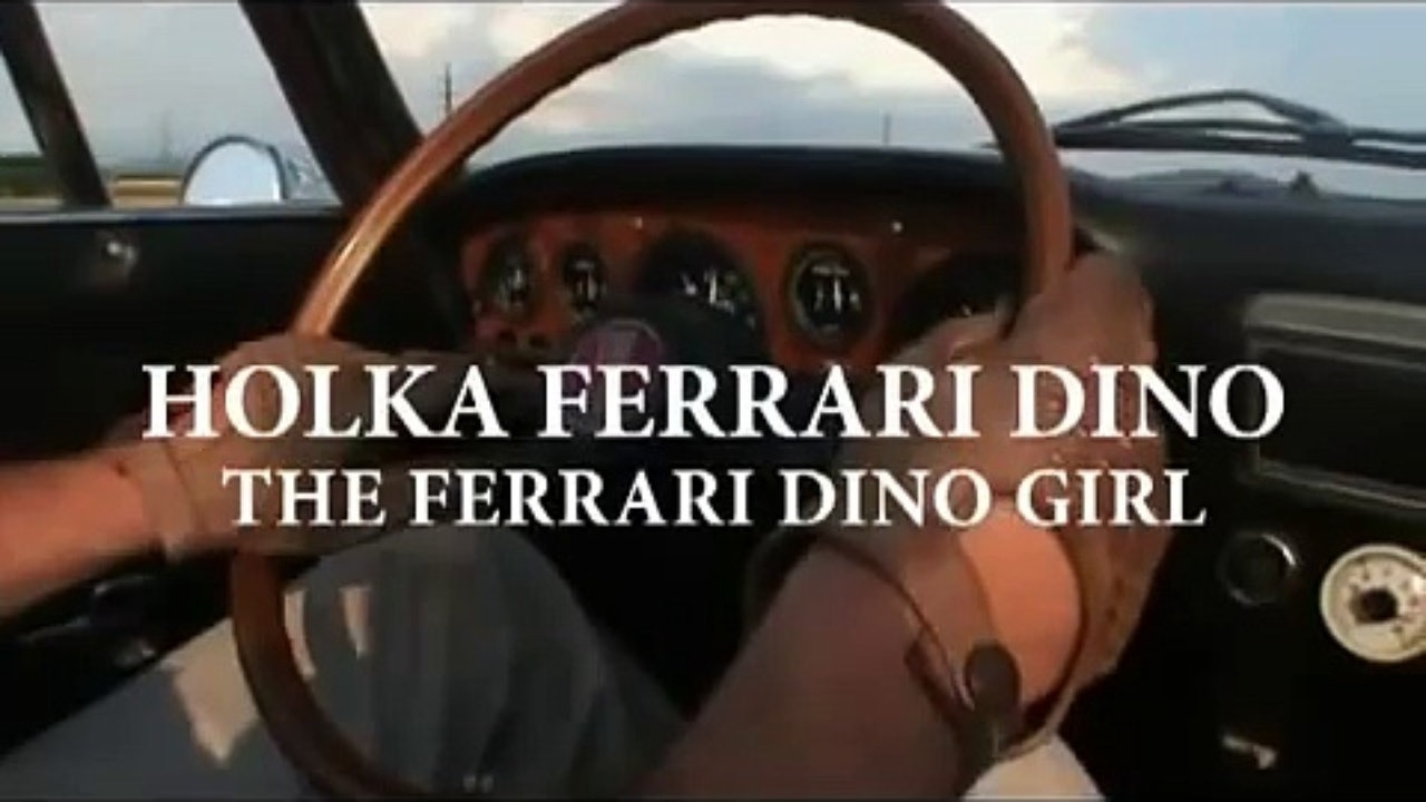 Das Ferrari Dino Mädchen : Bild