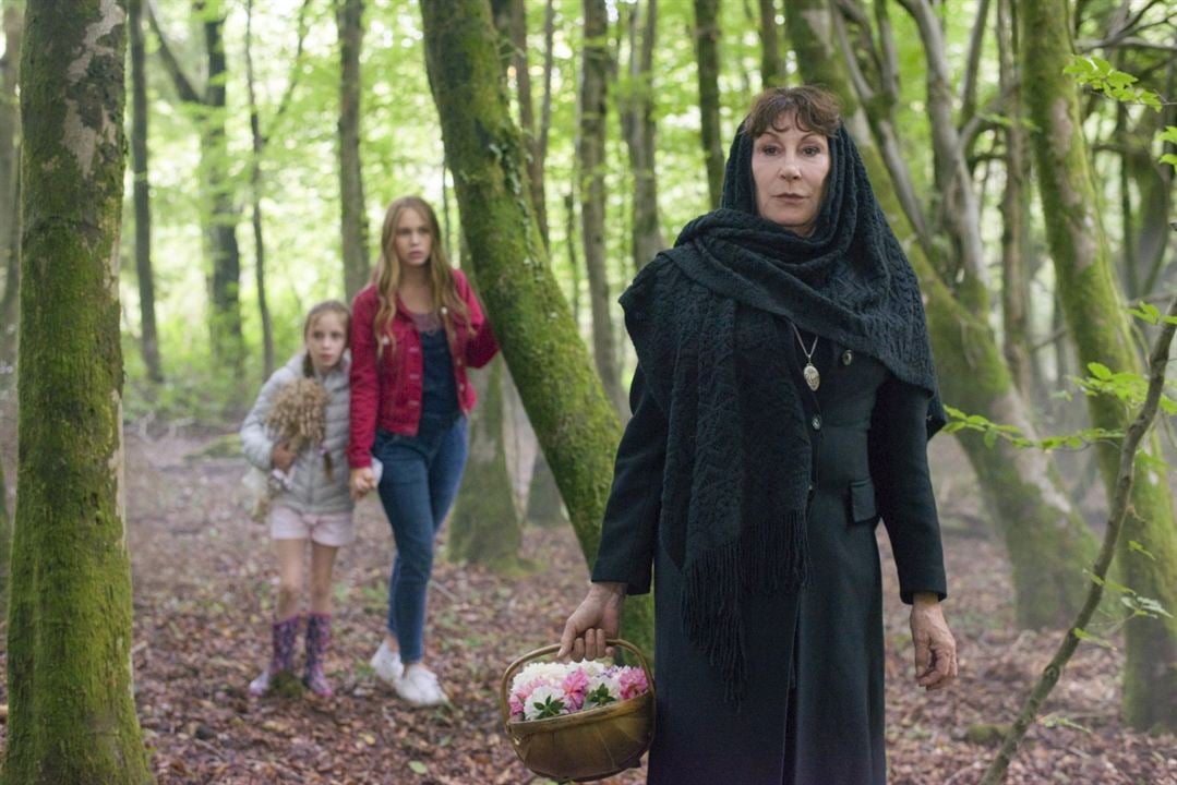 The Watcher in the Woods : Bild Tallulah Evans, Anjelica Huston