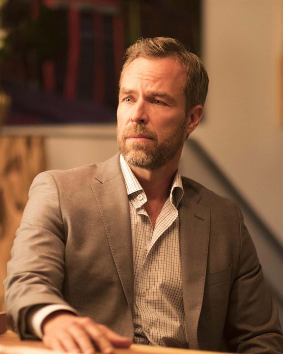 Somewhere Between : Bild JR Bourne