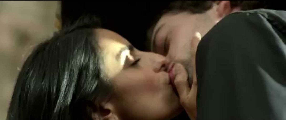 Little Baby Jesus : Bild Aislinn Derbez