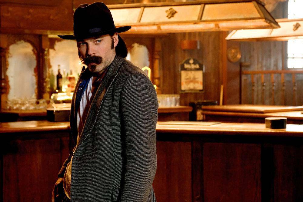 Wynonna Earp : Bild Tim Rozon