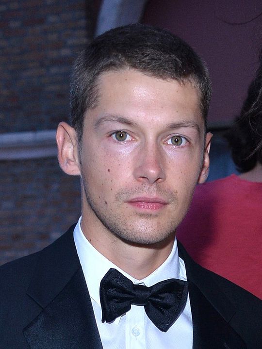 Bild zu Cyril Descours Kinoposter Cyril Descours Foto 3 von 64