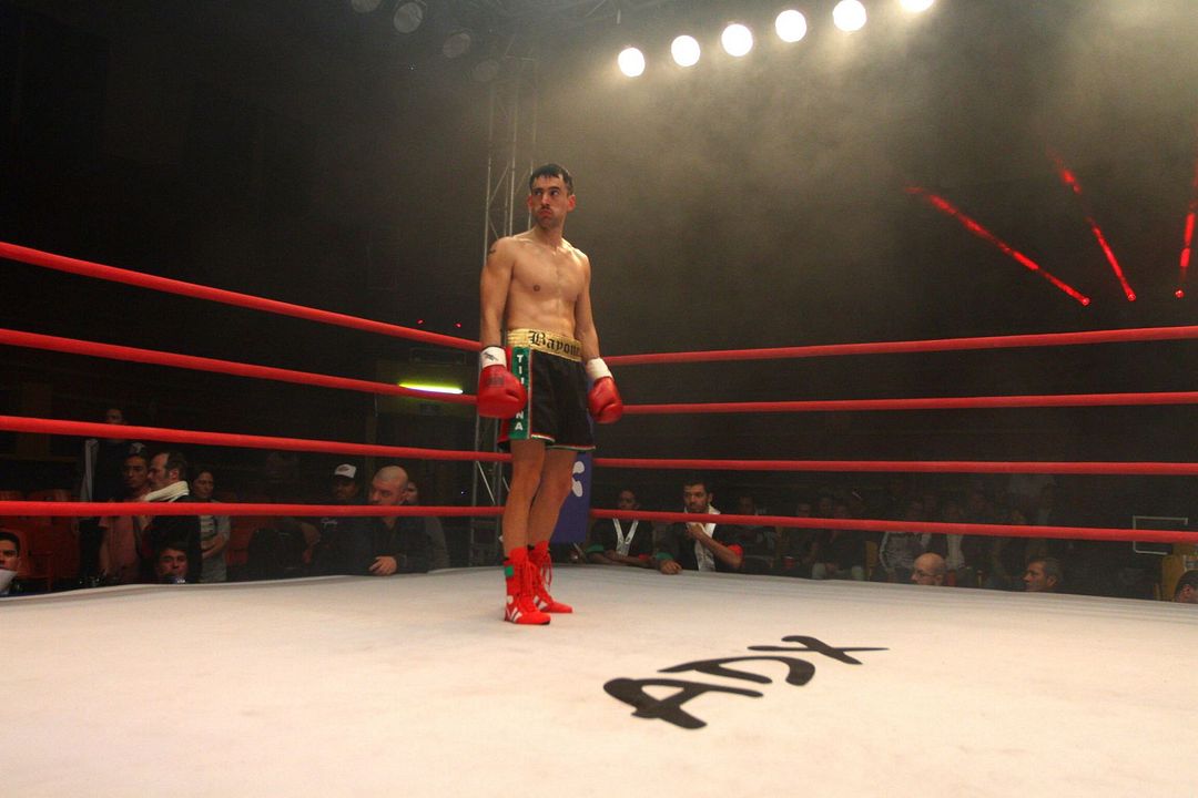 Bayoneta : Bild Luis Gerardo Méndez