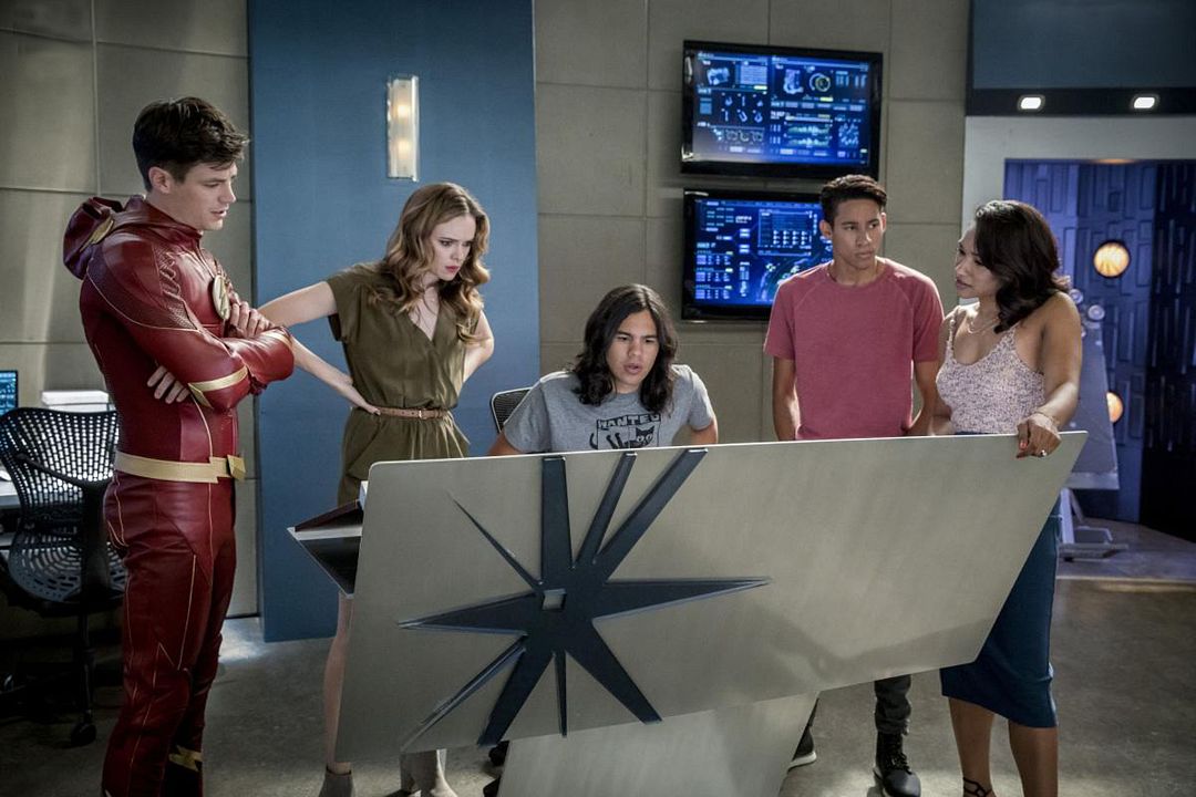 The Flash : Bild Danielle Panabaker, Grant Gustin, Keiynan Lonsdale, Carlos Valdes