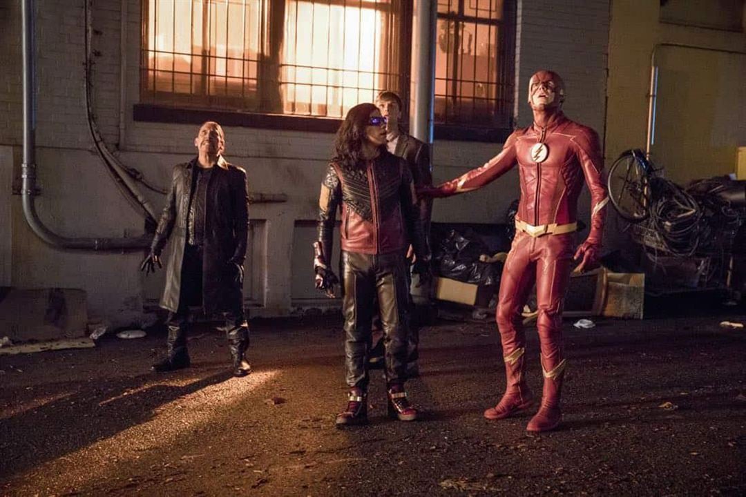 The Flash : Bild Grant Gustin, Carlos Valdes, Danny Trejo