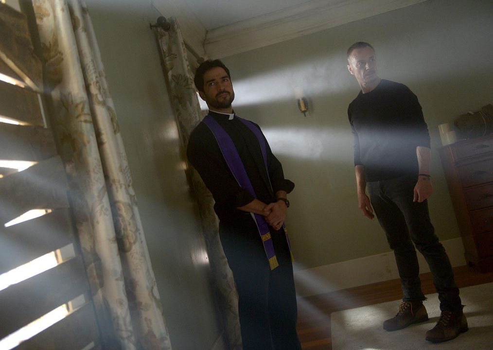 The Exorcist : Bild Alfonso Herrera, Ben Daniels