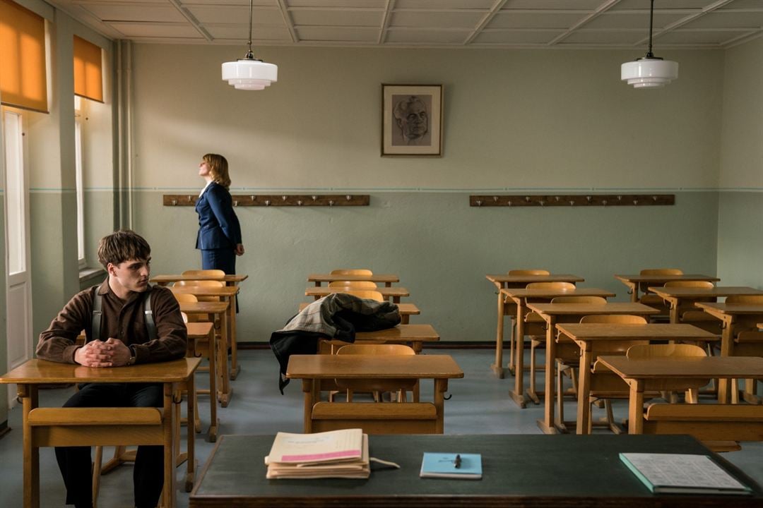 Das schweigende Klassenzimmer : Bild Jördis Triebel, Jonas Dassler