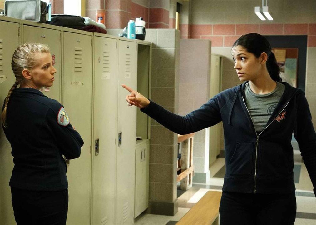 Chicago Fire : Bild Kara Killmer, Miranda Rae Mayo