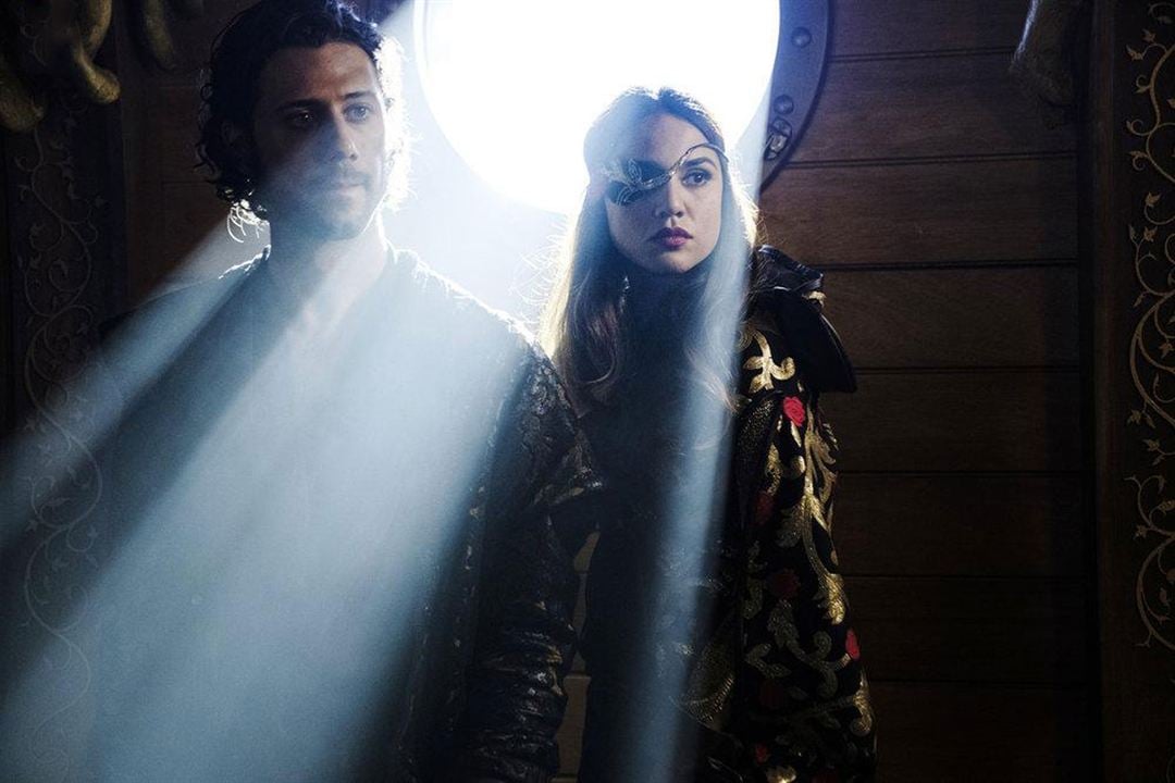 The Magicians : Bild Hale Appleman, Summer Bishil